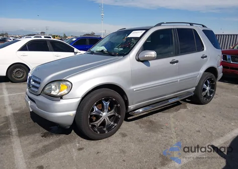 2002 Mercedes-Benz Ml 320 z USA, uszkodzony, nr VIN 4JGAB54E12A290713